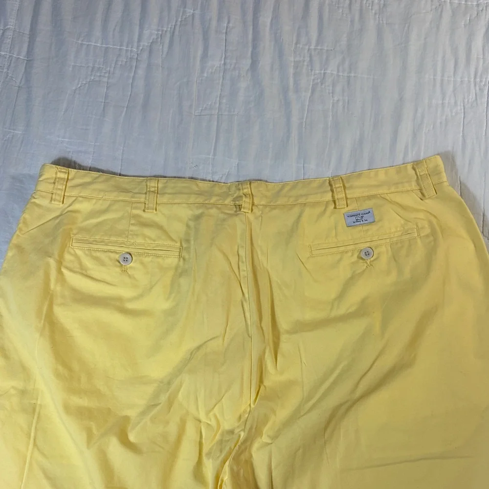 Vineyard Vines Mens Club Shorts Sz 42 Yellow Flat Front Chino Golf Preppy Summer